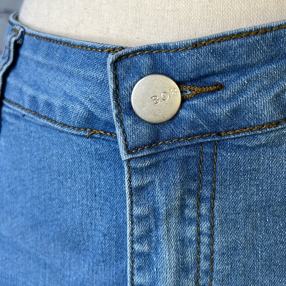 Clam Digger Length Jean - Picture 7 of 10